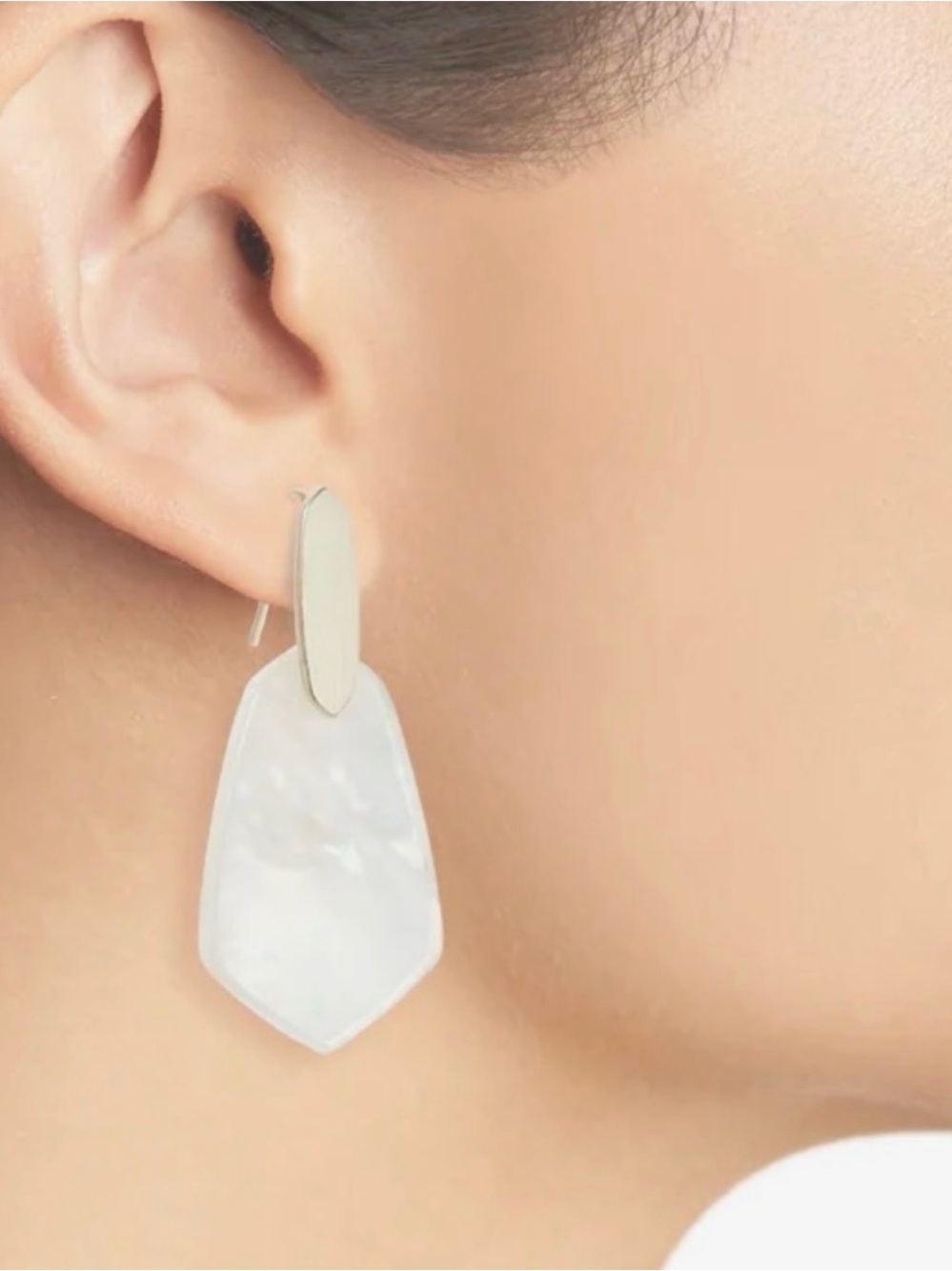 Kendra Scott Camila Drop Earrings in Gold and Mother-of-Pearl
